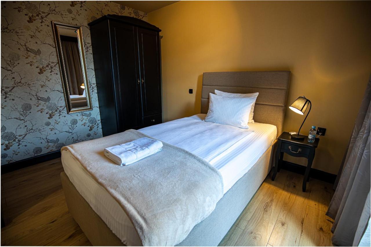 So&Sol Boutique Hotel, Tuzla Bagian luar foto